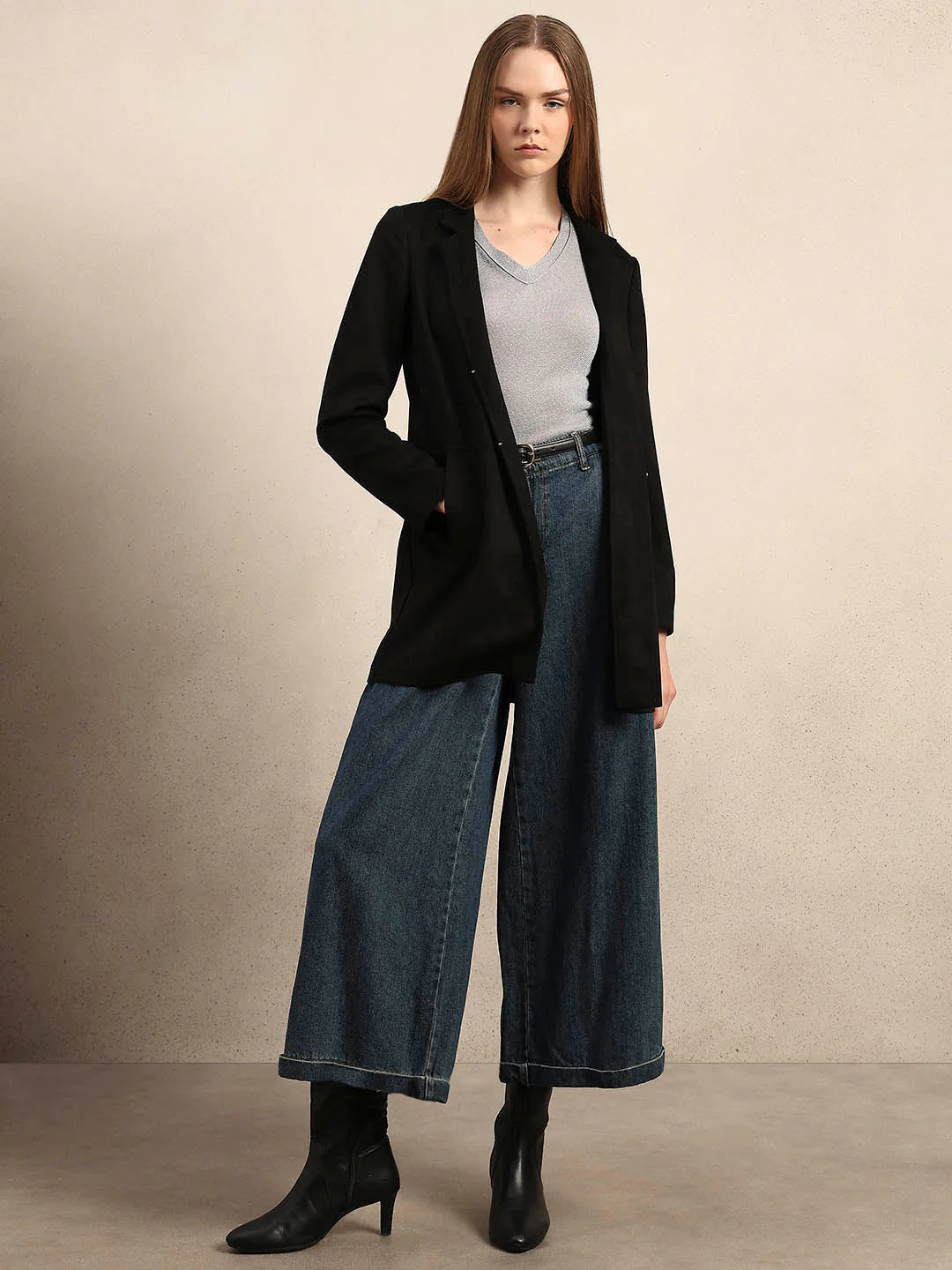 Long V-Neck Jacket - Black - Image 5