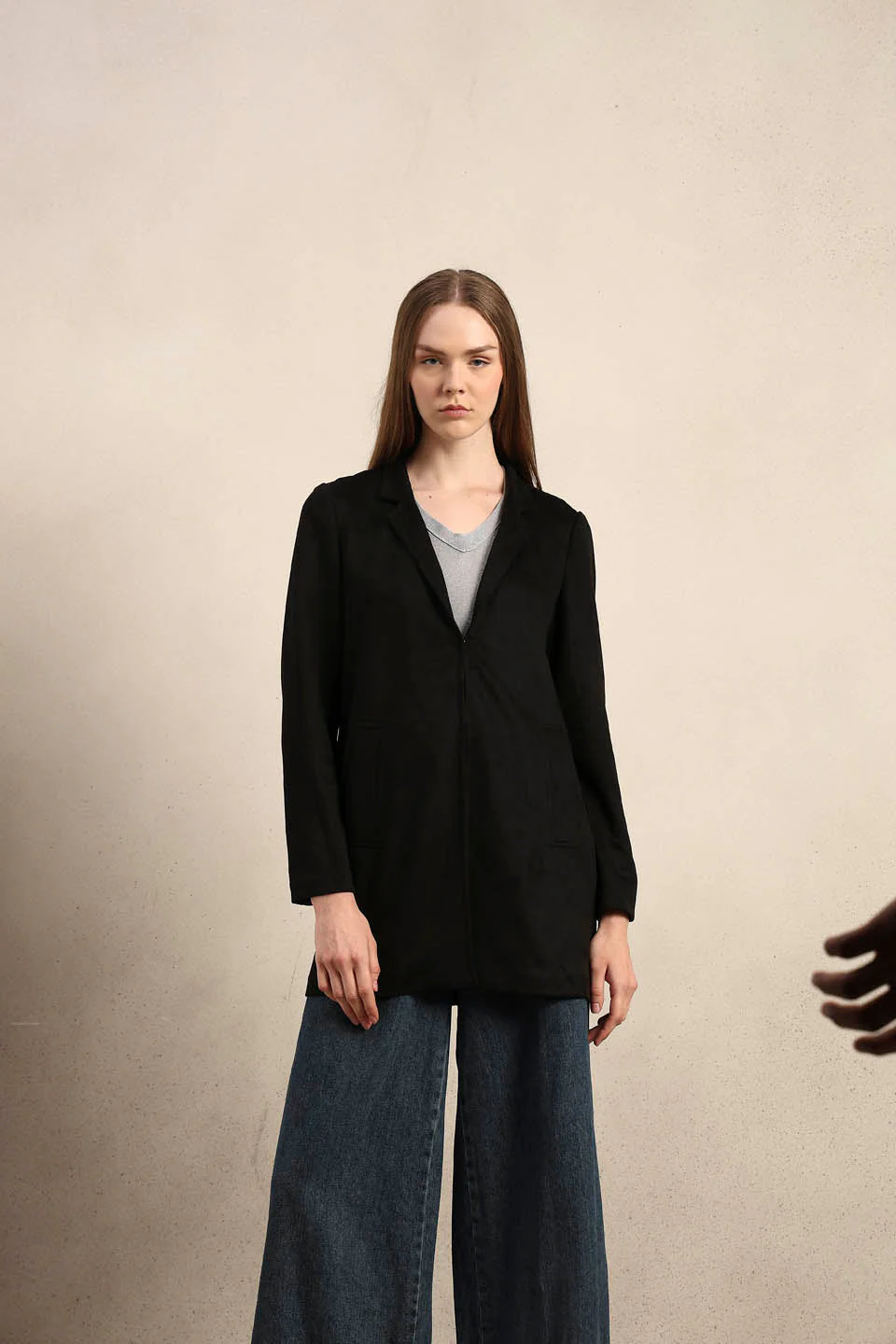 Long V-Neck Jacket - Black - Image 9