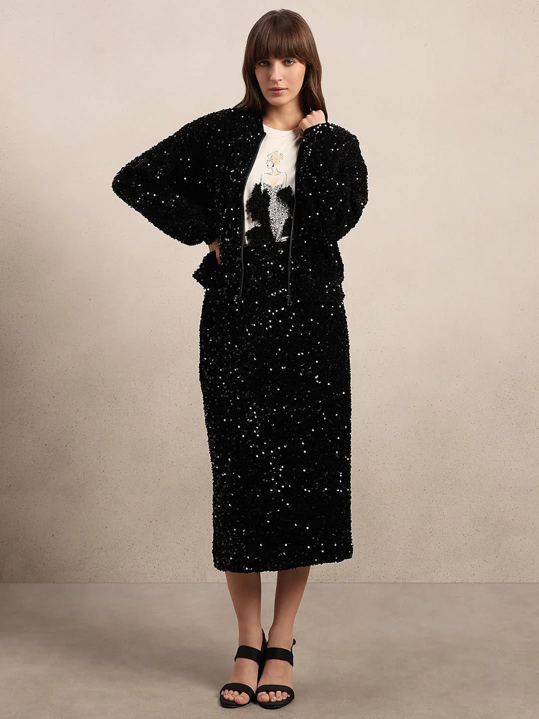 Black Sequined Zipped Jacket - Image 5