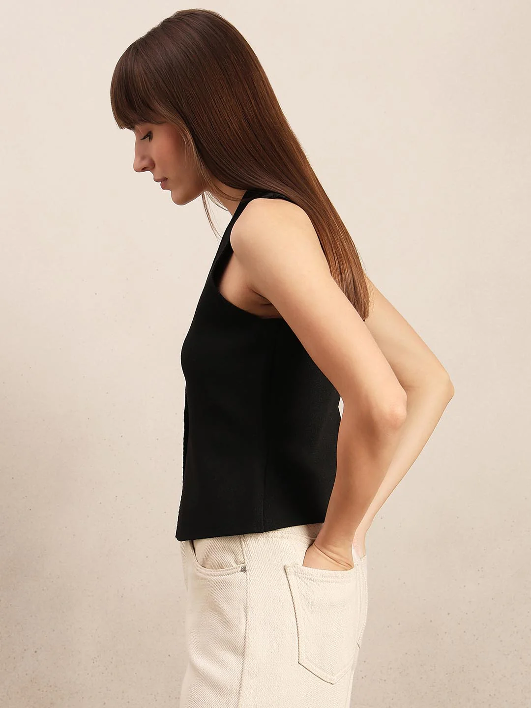 Black Sleeveless Vest - Image 3
