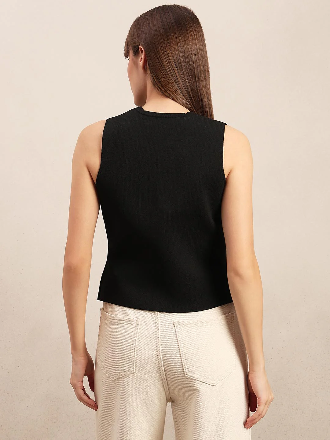 Black Sleeveless Vest - Image 4