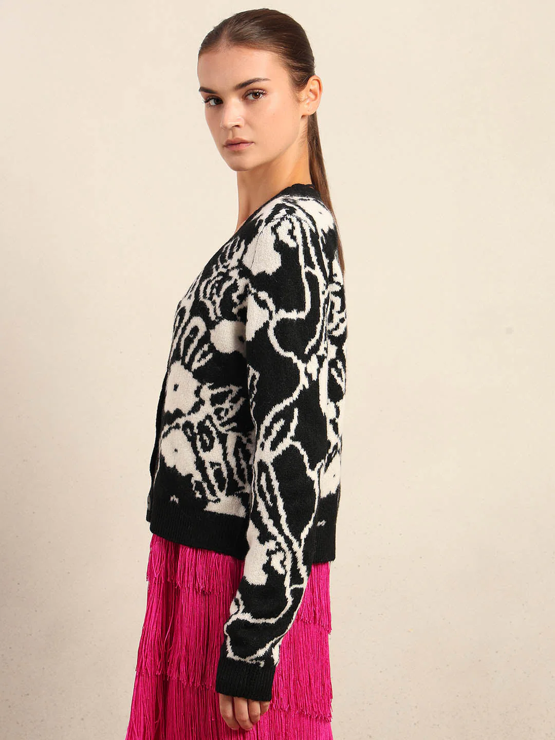Jacquard V-Neck Cardigan - Image 3