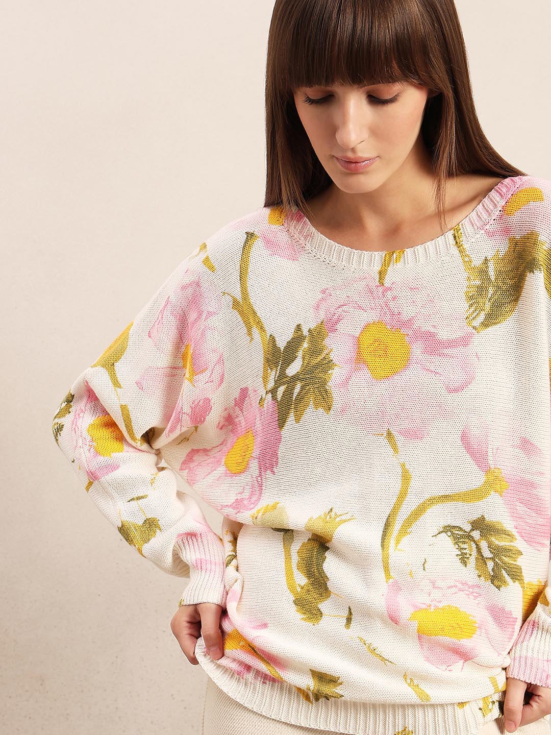 White Floral Print Pullover - Image 6