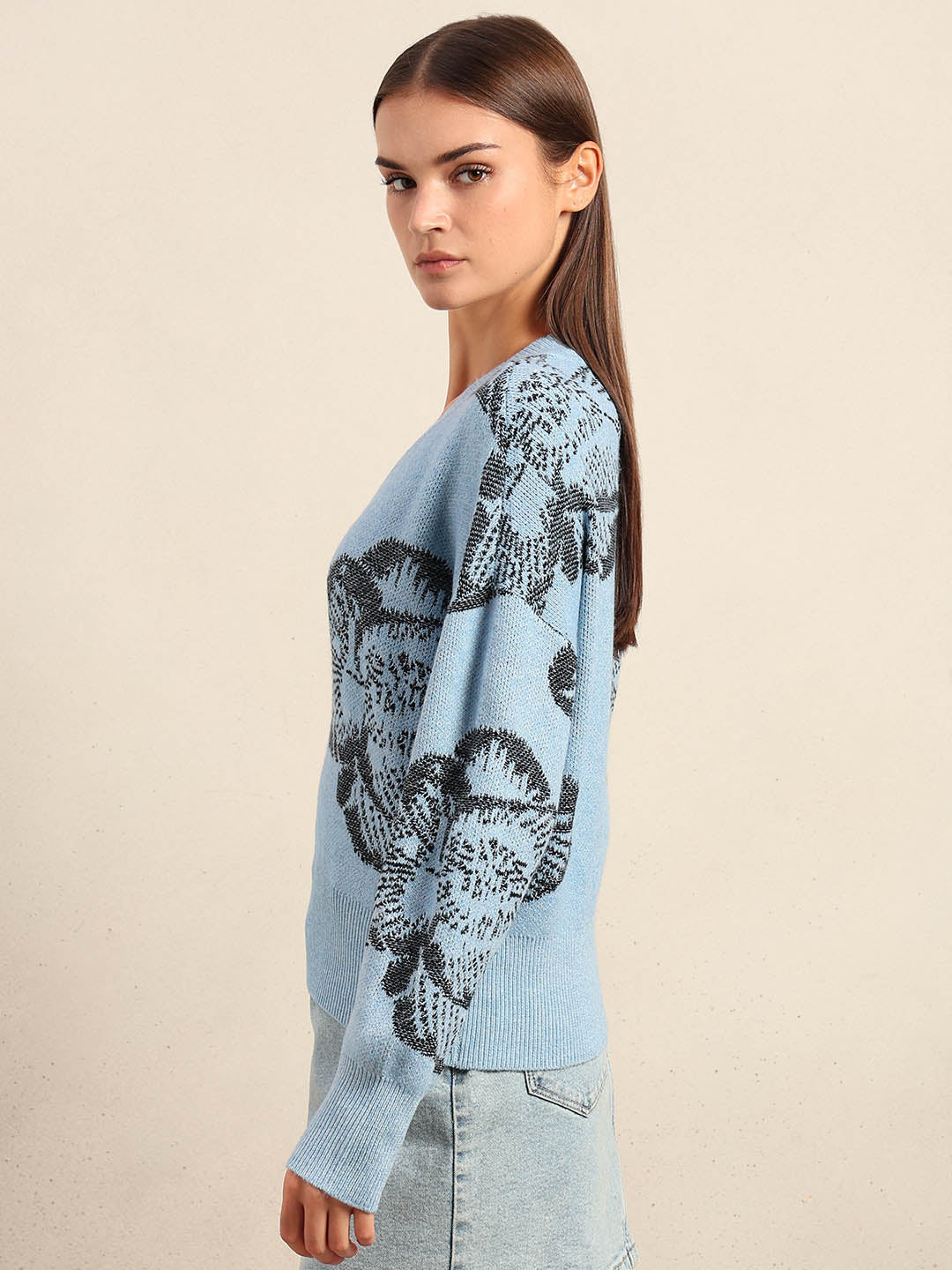 Light Blue Floral V-Neck Sweater - Image 3