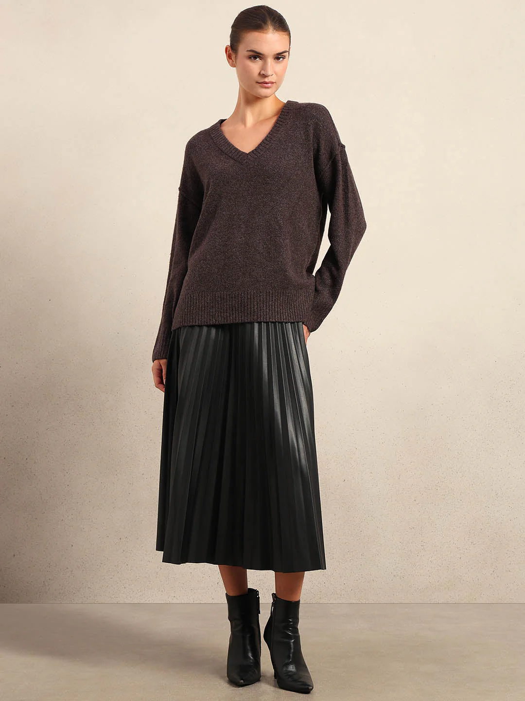 Deep Brown V-Neck Pullover - Image 5