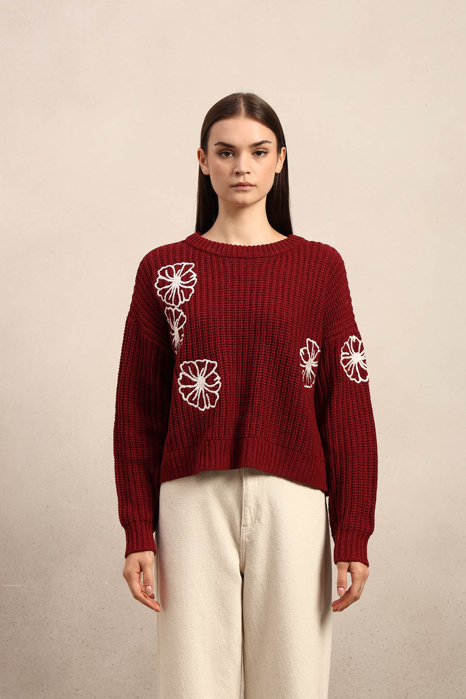 Floral Embroidered O-Neck Pullover - Image 9