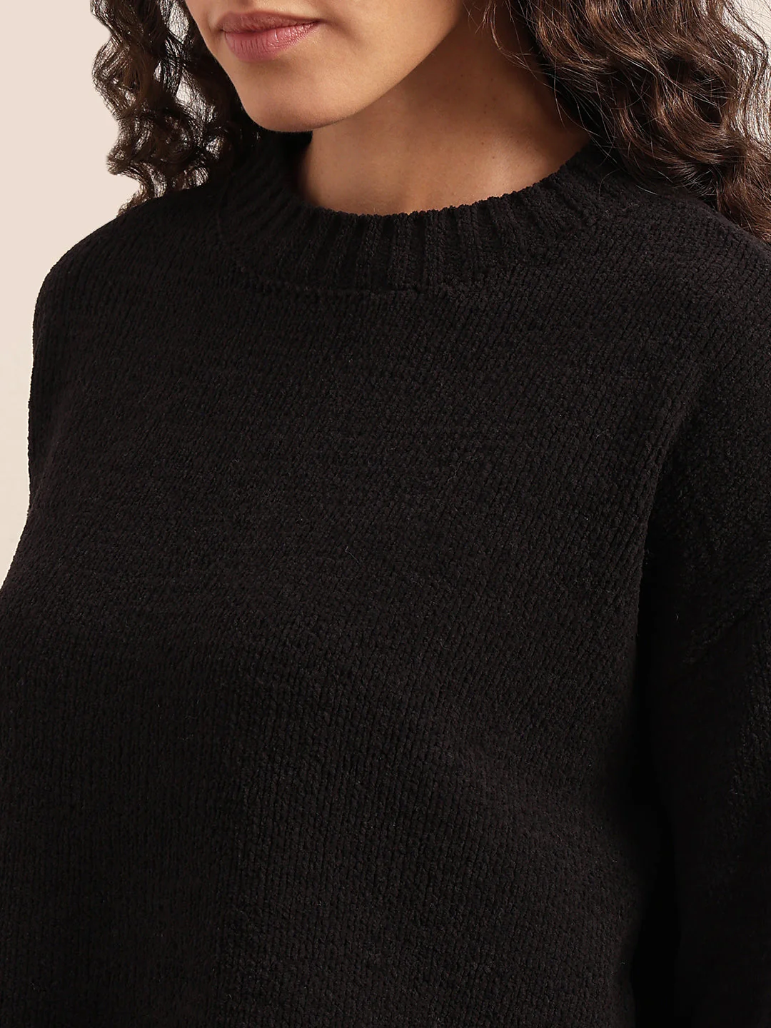 O-Neck Contrast Hem Pullover - Black - Image 8