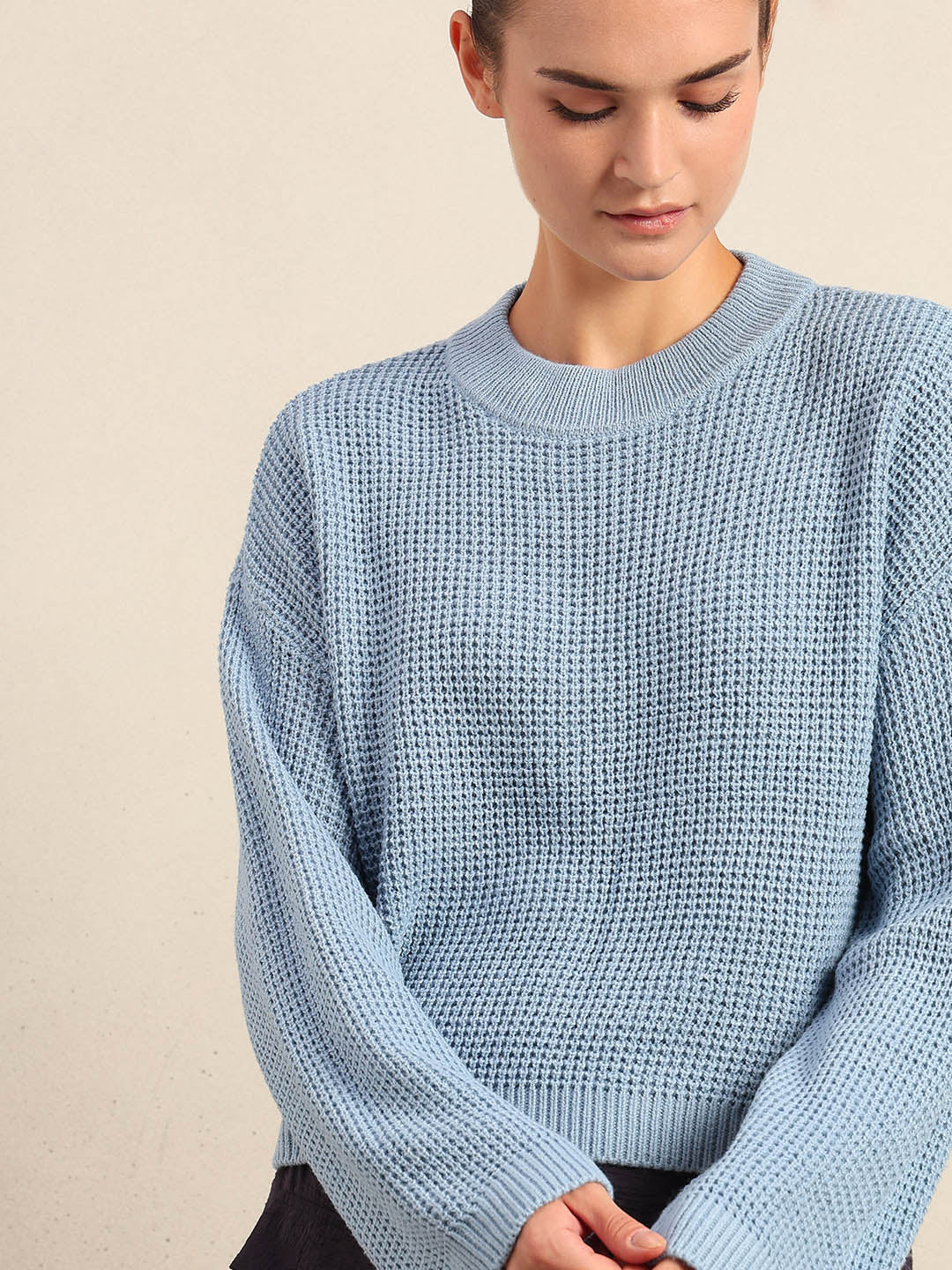 Light Blue Round Neck Pullover - Image 6