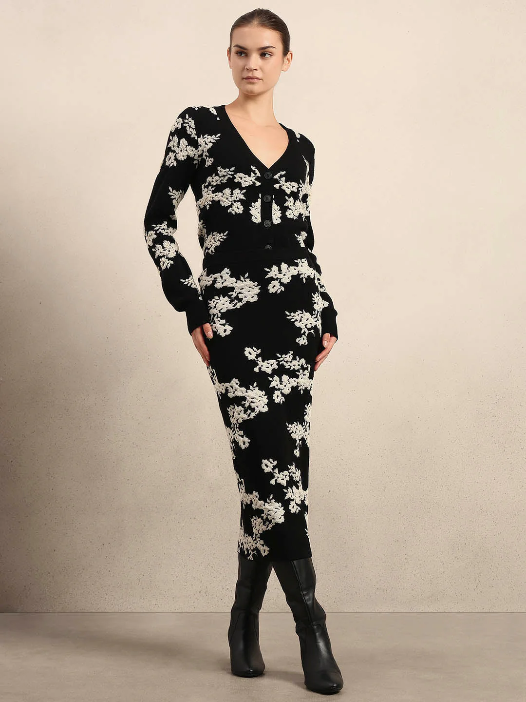 Floral Bodycon Midi Skirt - Image 5