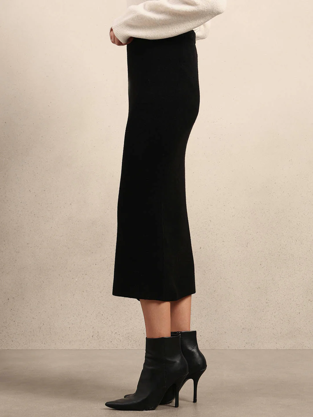 Knitted Bodycon Midi Skirt - Image 3
