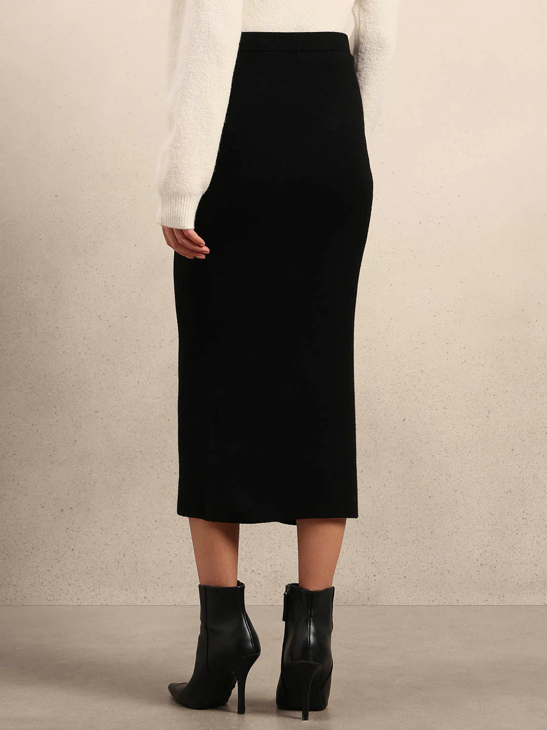 Knitted Bodycon Midi Skirt - Image 4