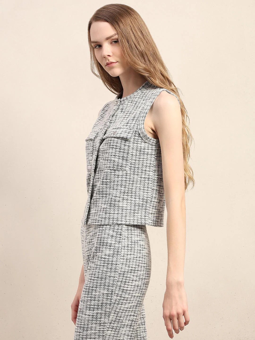 Grey Textured Sleeveless Knit Tops - Image 3