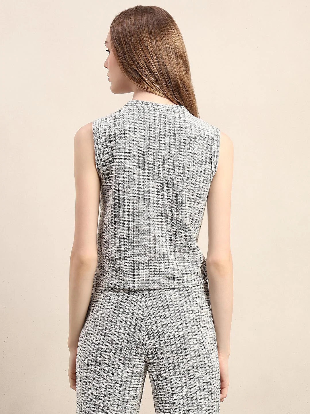Grey Textured Sleeveless Knit Tops - Image 4