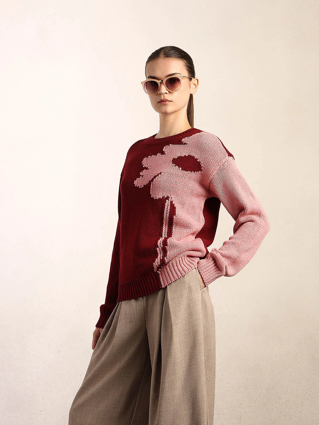 Dual Tone O-Neck Pullover