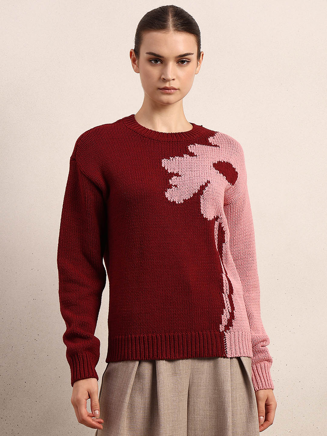 Dual Tone O-Neck Pullover - Image 2