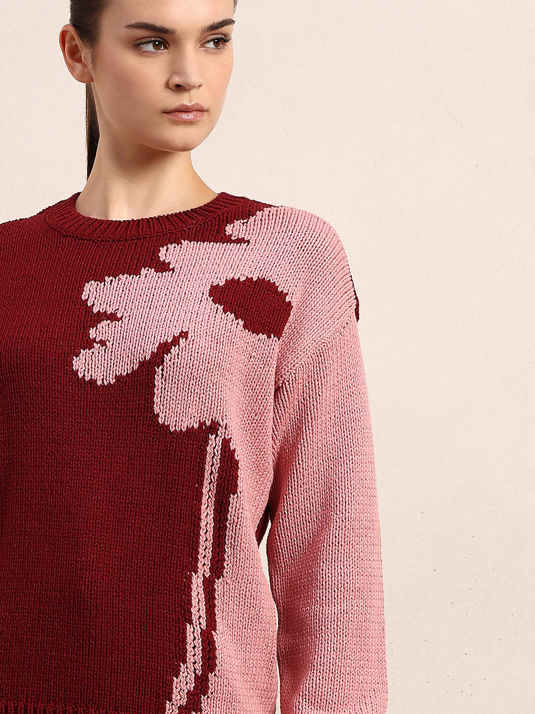 Dual Tone O-Neck Pullover - Image 6