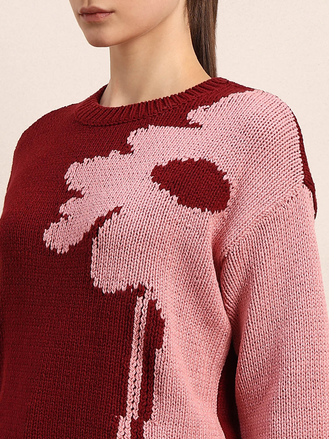 Dual Tone O-Neck Pullover - Image 8