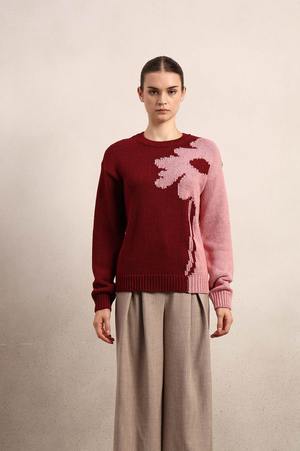 Dual Tone O-Neck Pullover - Image 9