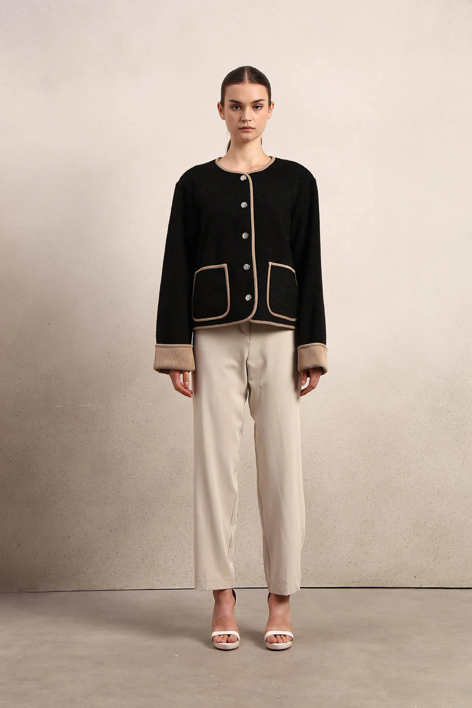 Black Contrast Trim Short Jacket - Image 9