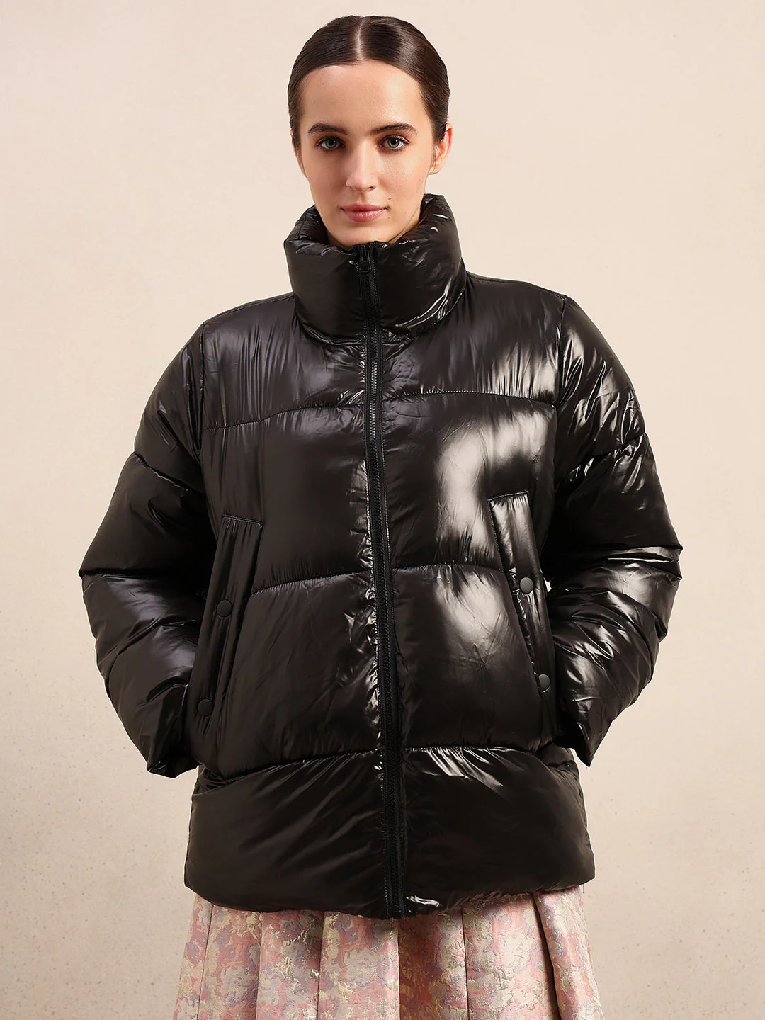 Black Short Puffer Jacket - Image 2