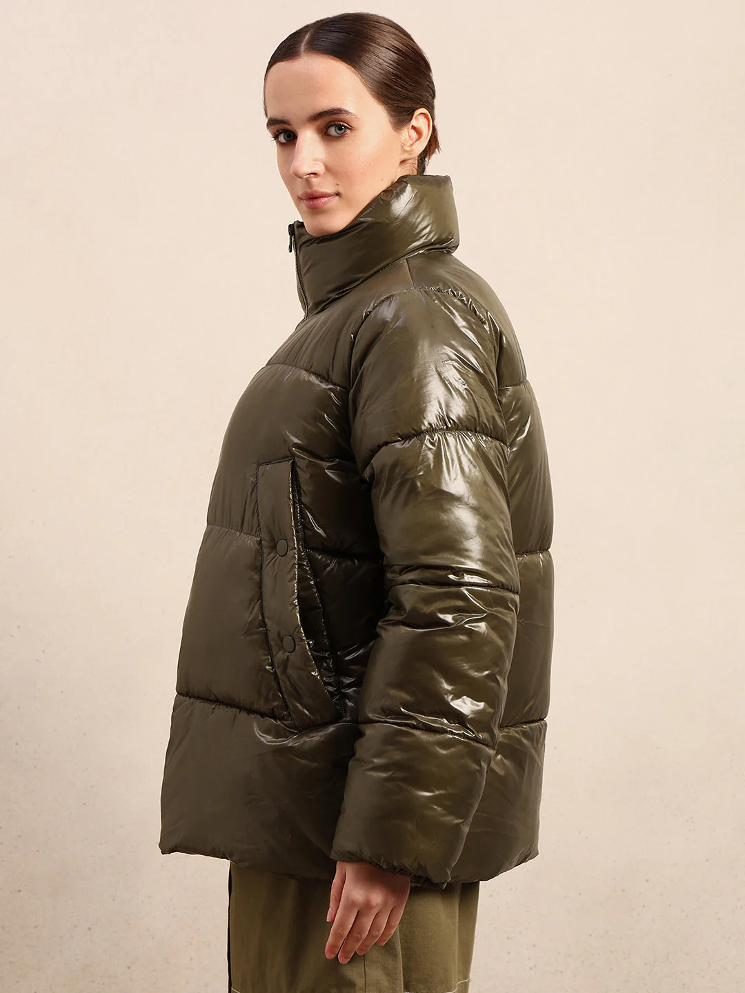 Olive Green Short Puffer Jacket - Image 3