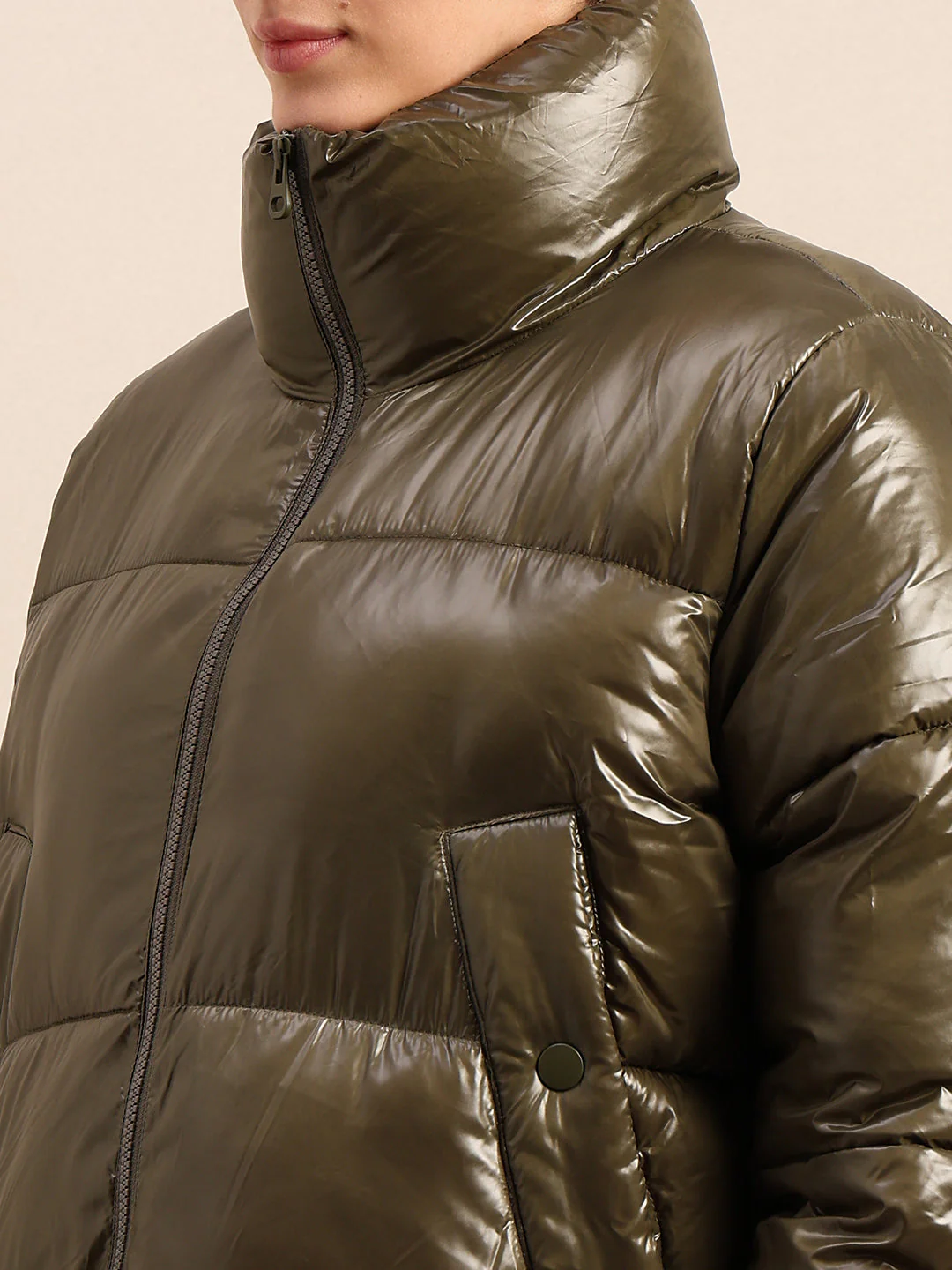 Olive Green Short Puffer Jacket - Image 8