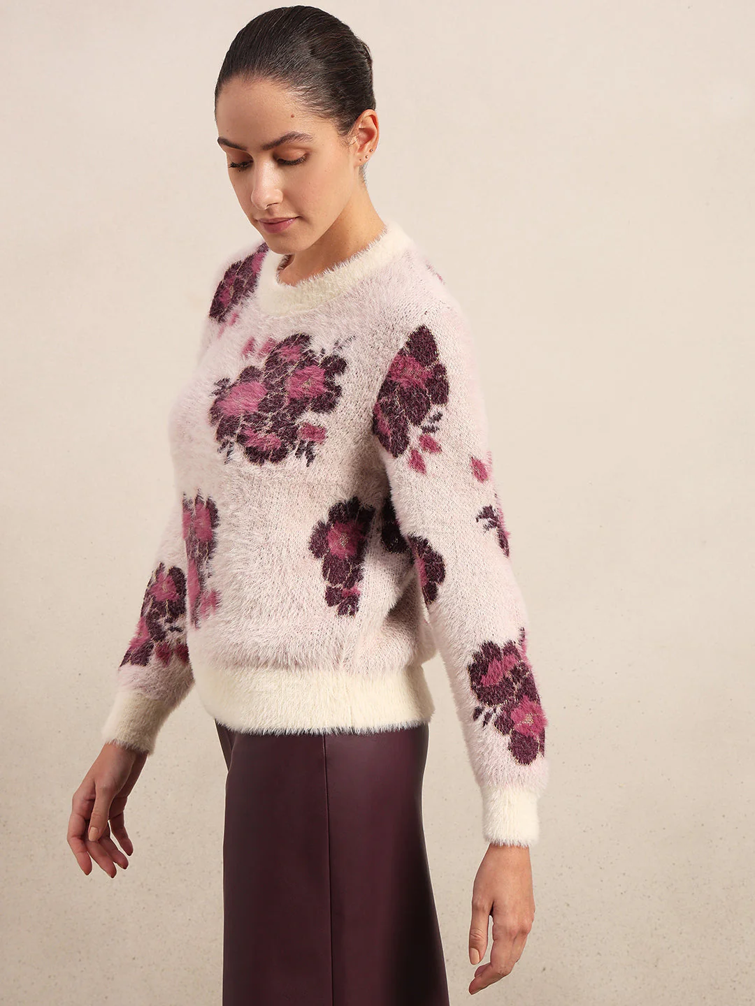 Floral Fuzzy O-Neck Pullover - Image 3
