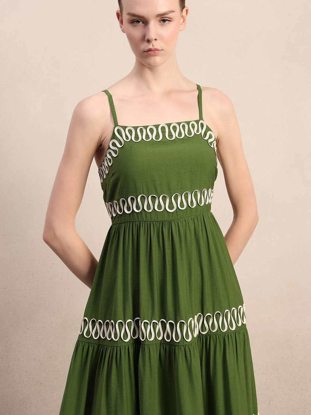 Green Contrast Ribbon Detail Dress - Image 5
