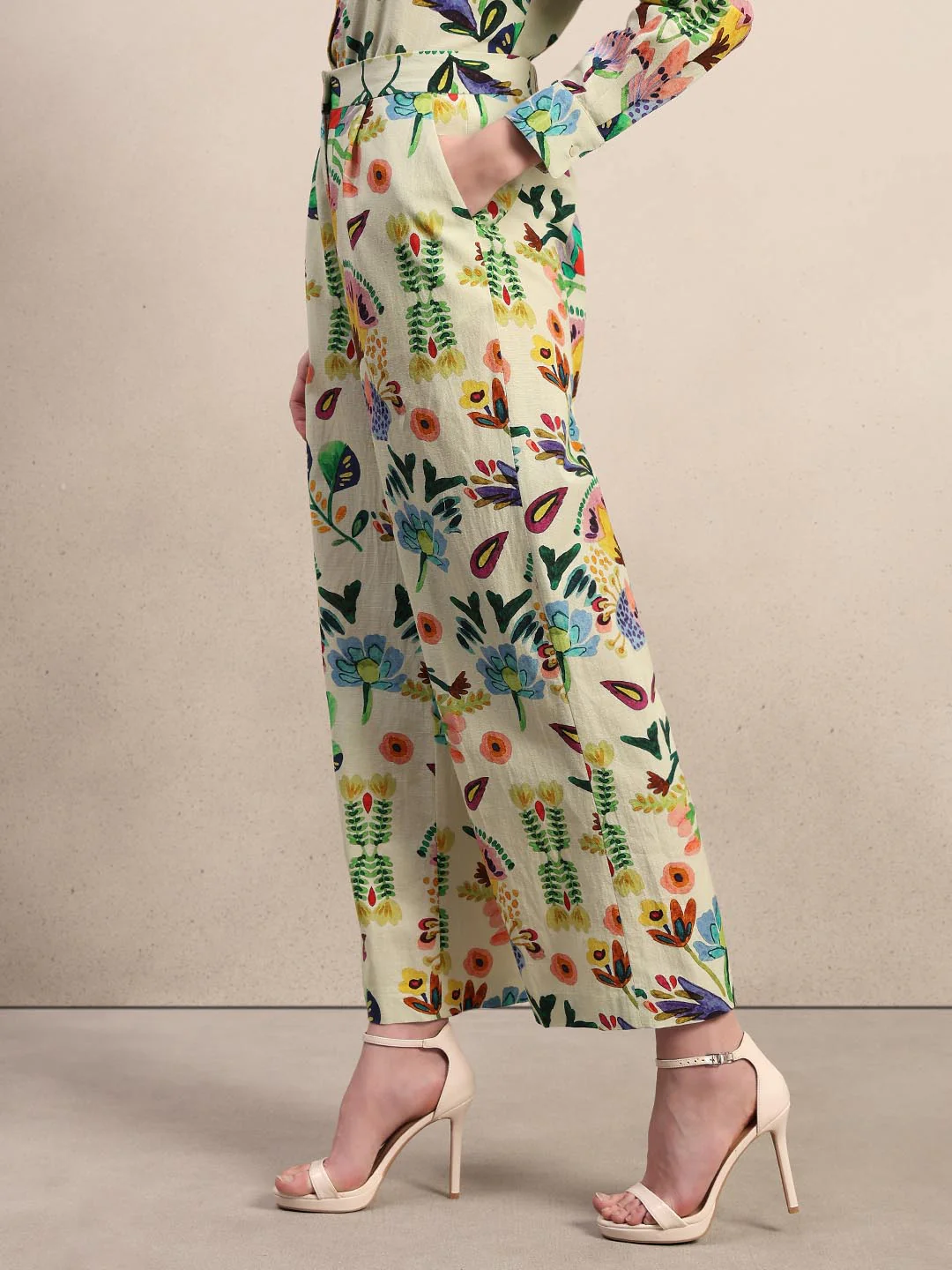 Multi-Colour Printed Straight Fit Pants - Image 3