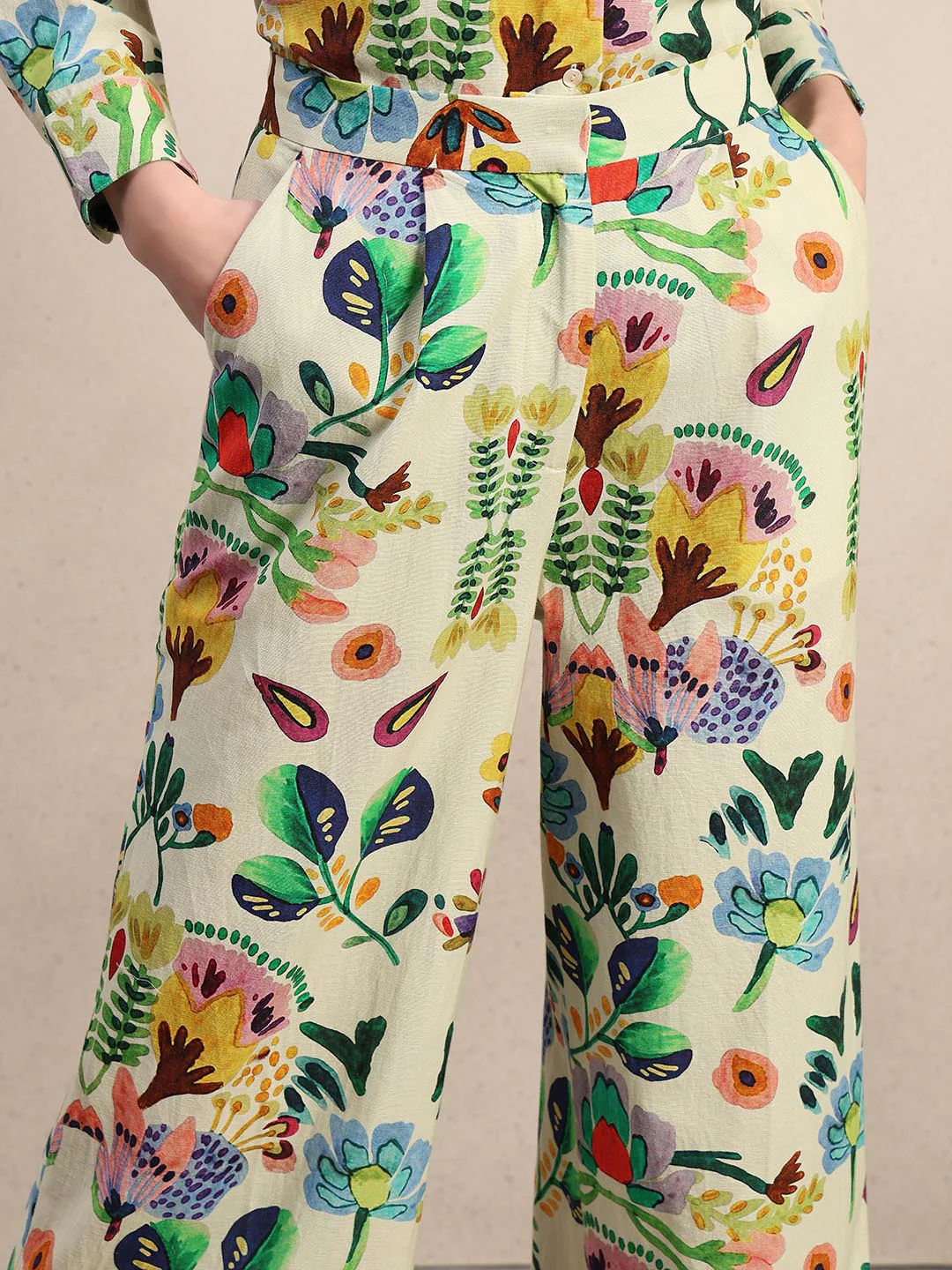 Multi-Colour Printed Straight Fit Pants - Image 6