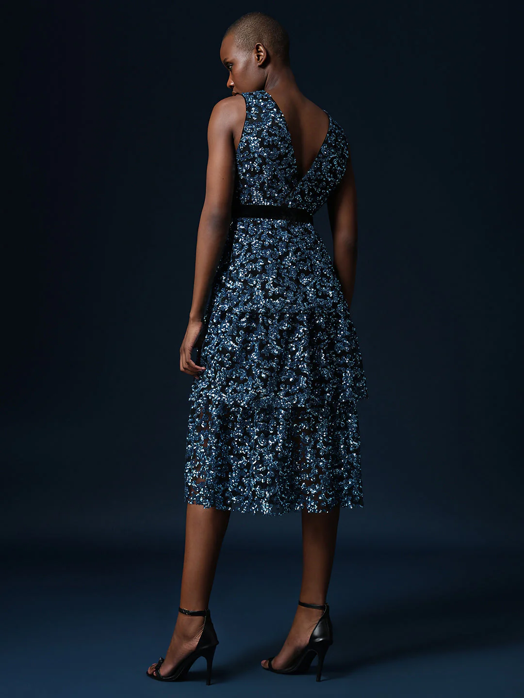 Marquee Sequined Tiered Midi Dress - Image 4