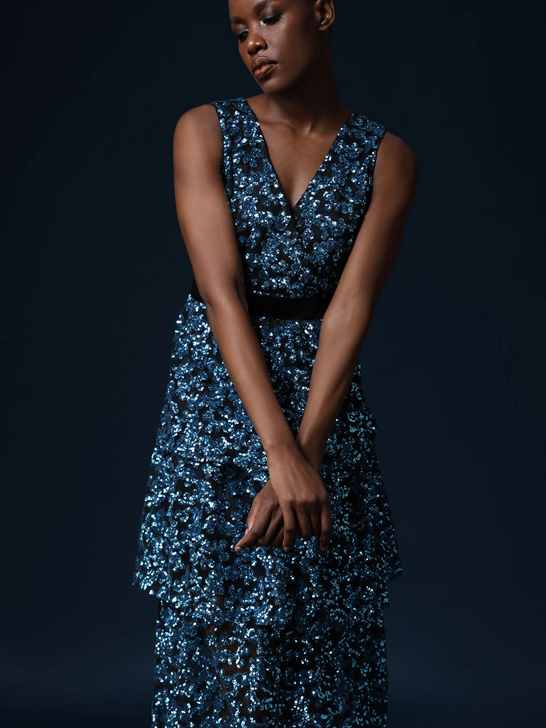 Marquee Sequined Tiered Midi Dress - Image 5
