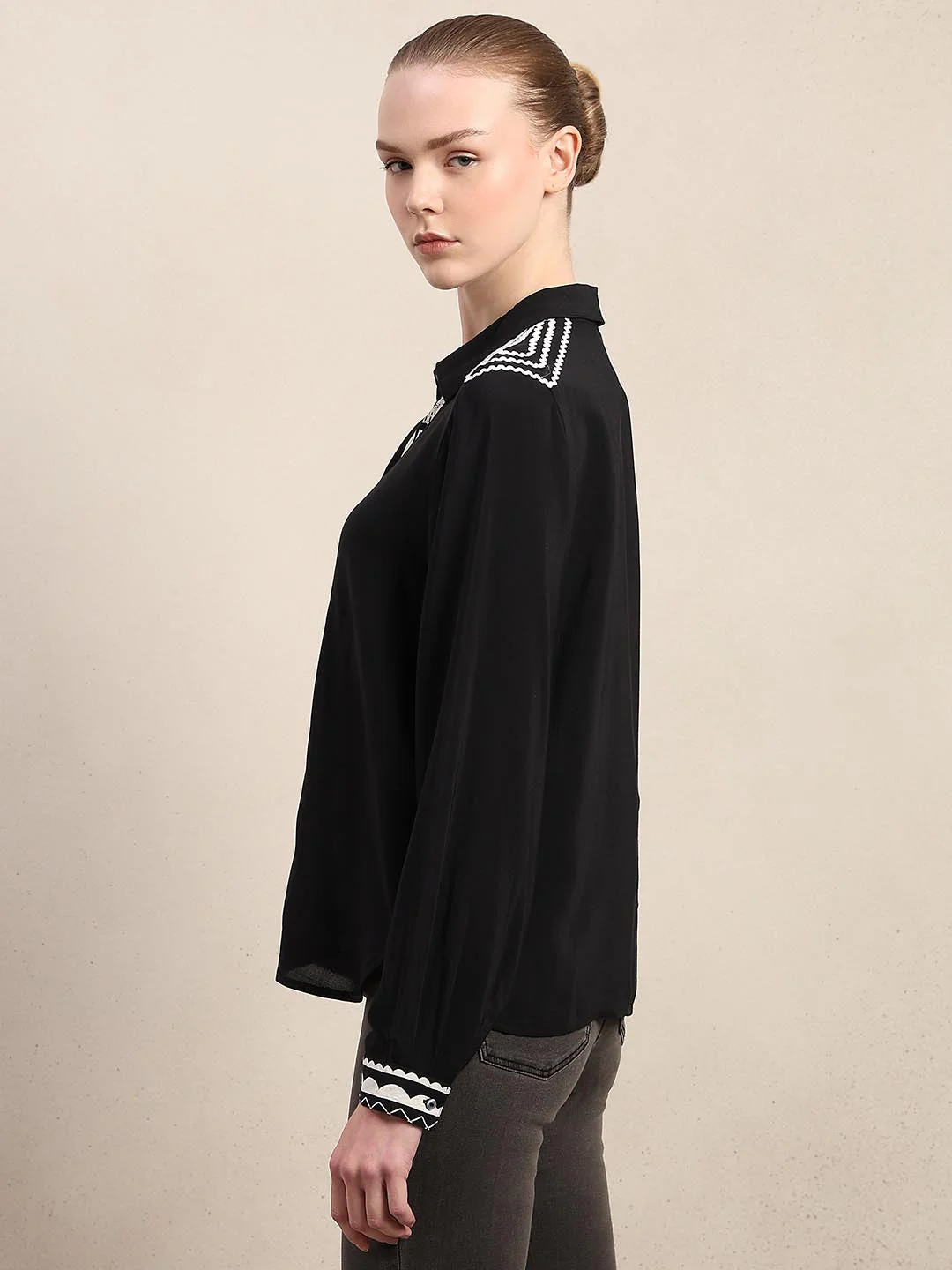Black Contrast Embroidery Viscose Shirt - Image 3