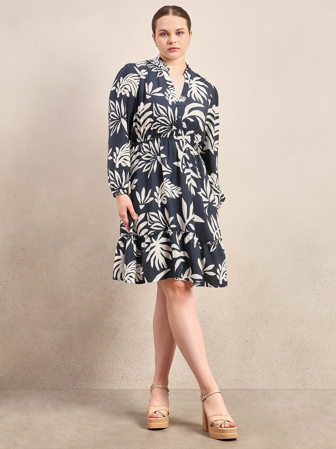 Curve Printed Mini Dress - Image 5