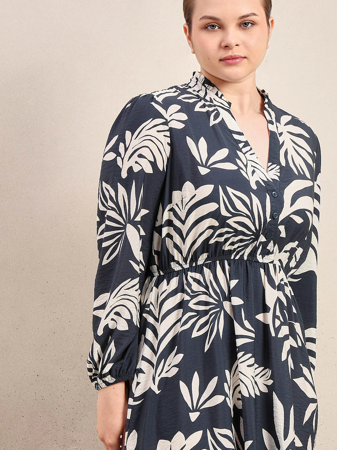 Curve Printed Mini Dress - Image 6