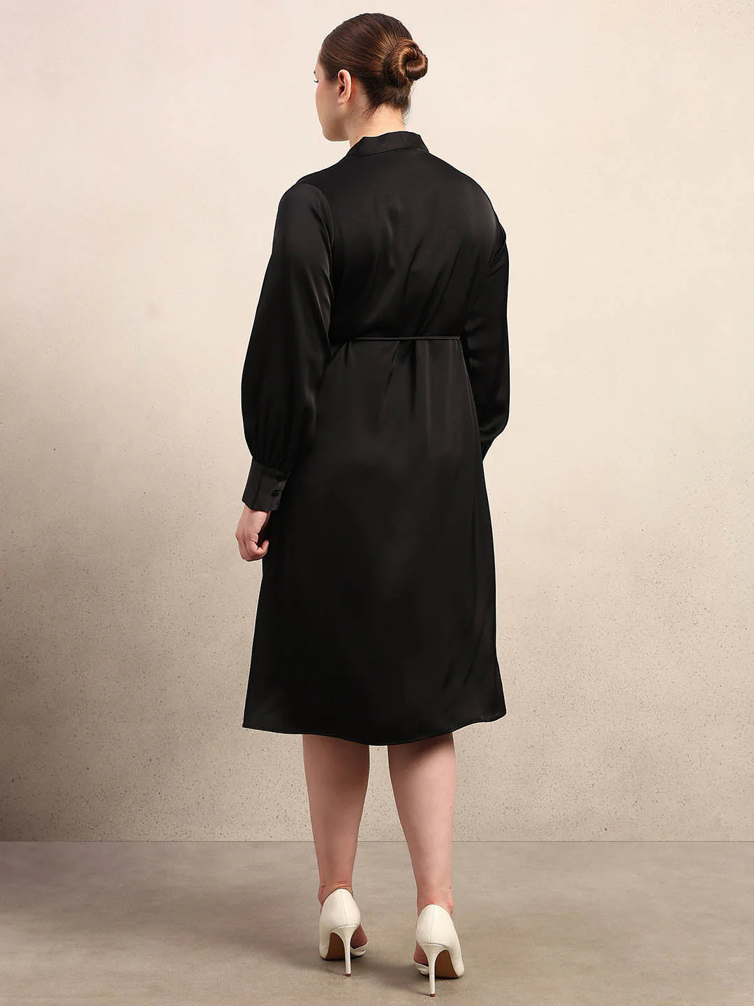 Curve Belted V-Neck Midi Dress - Black - Image 4