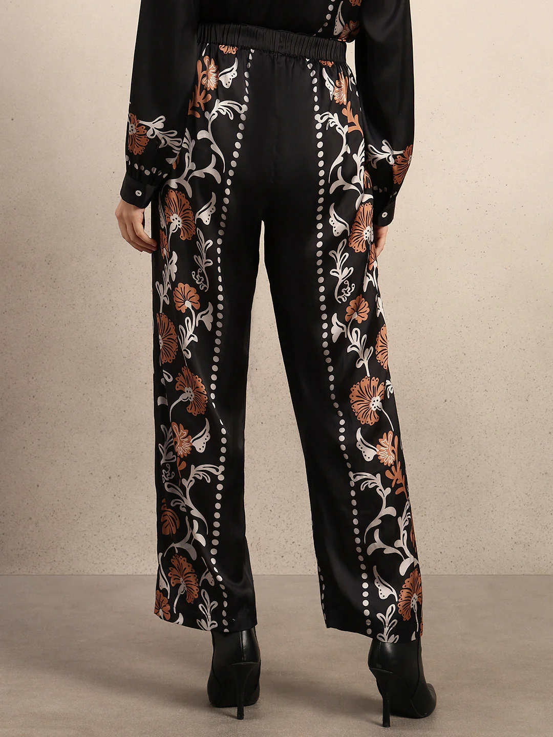 Embroidered Wide Leg Pants - Image 4