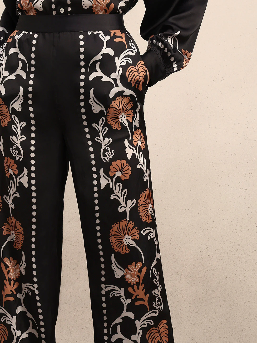 Embroidered Wide Leg Pants - Image 6