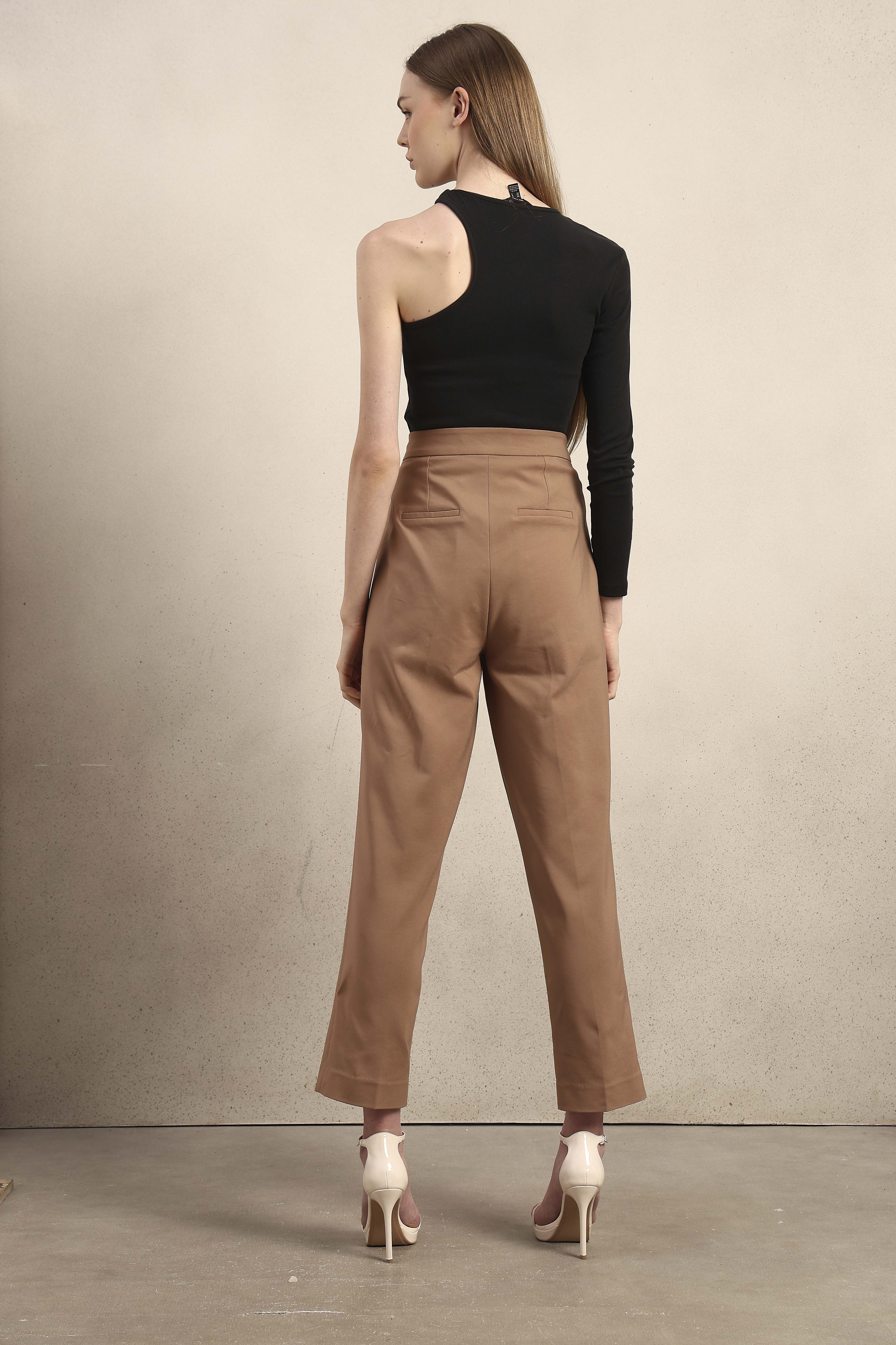 Button Detail High Rise Pants - Image 10