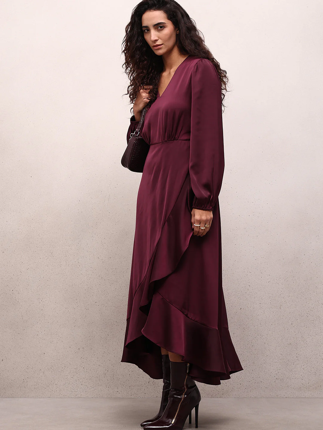 Ruffle Detail V-Neck Midi Dress