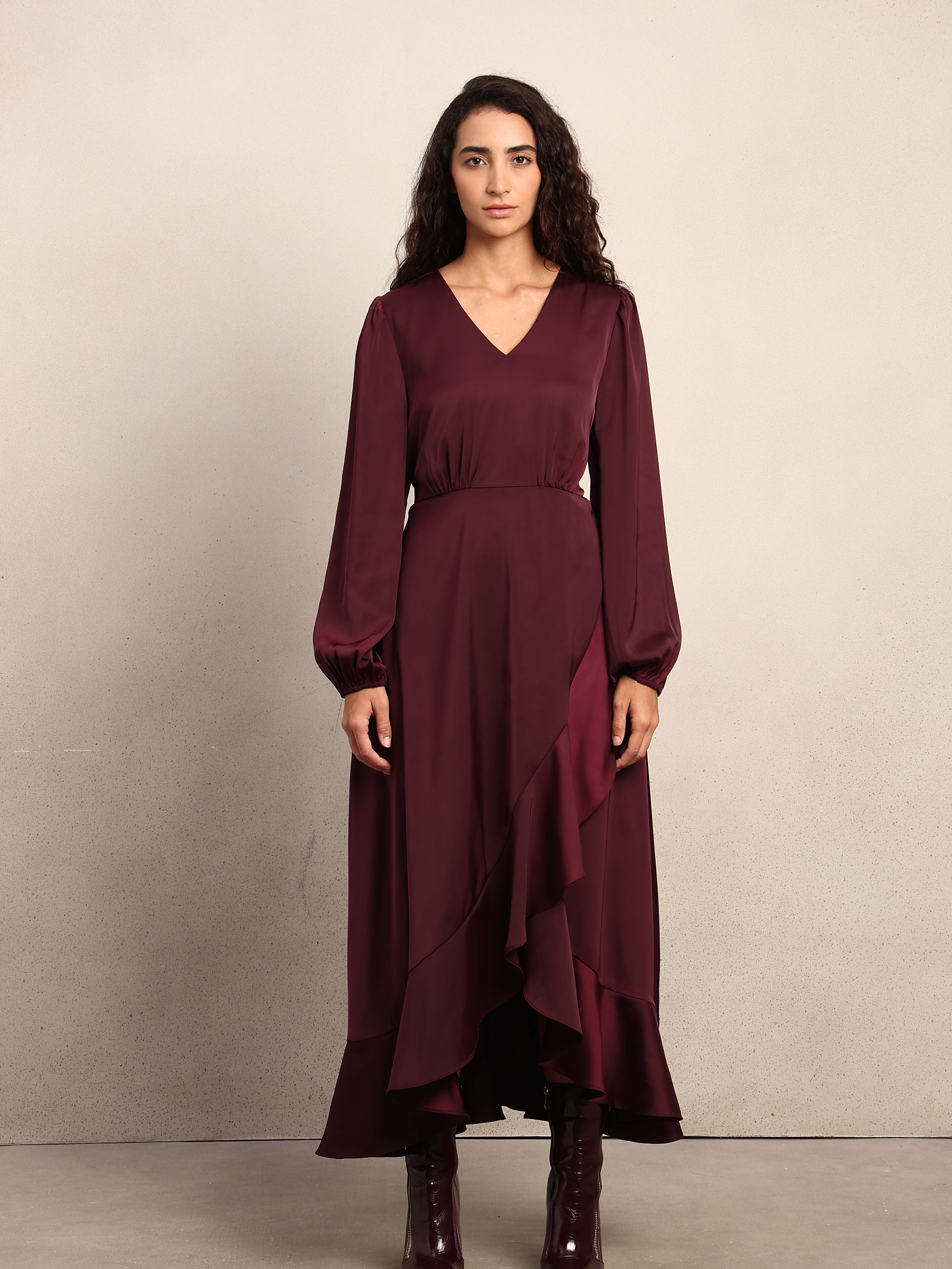 Ruffle Detail V-Neck Midi Dress - Image 7