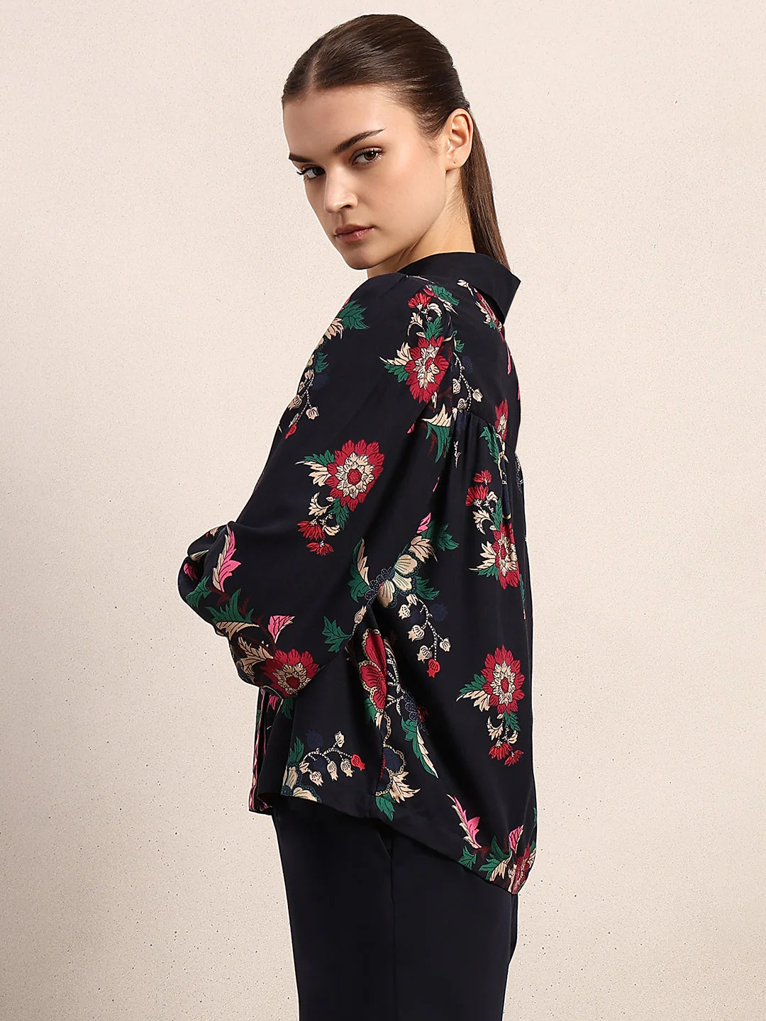 Printed Cuff Sleeves Viscose Shirt - Image 3