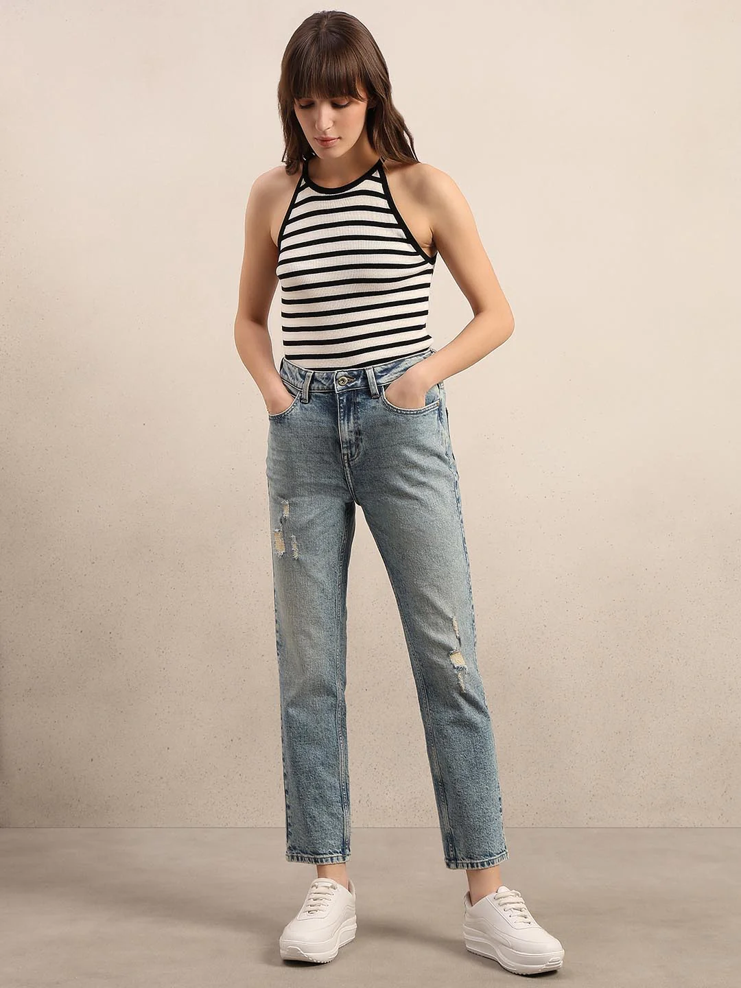 Light Blue Distressed Straight Fit Jeans - Image 5
