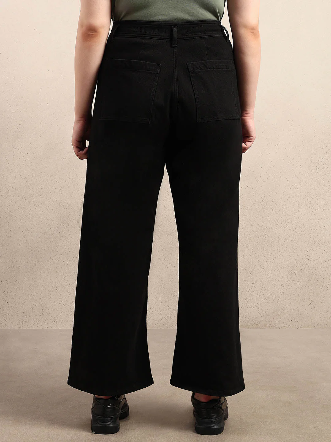 Curve High-Rise Black Flared Jeans - Image 4
