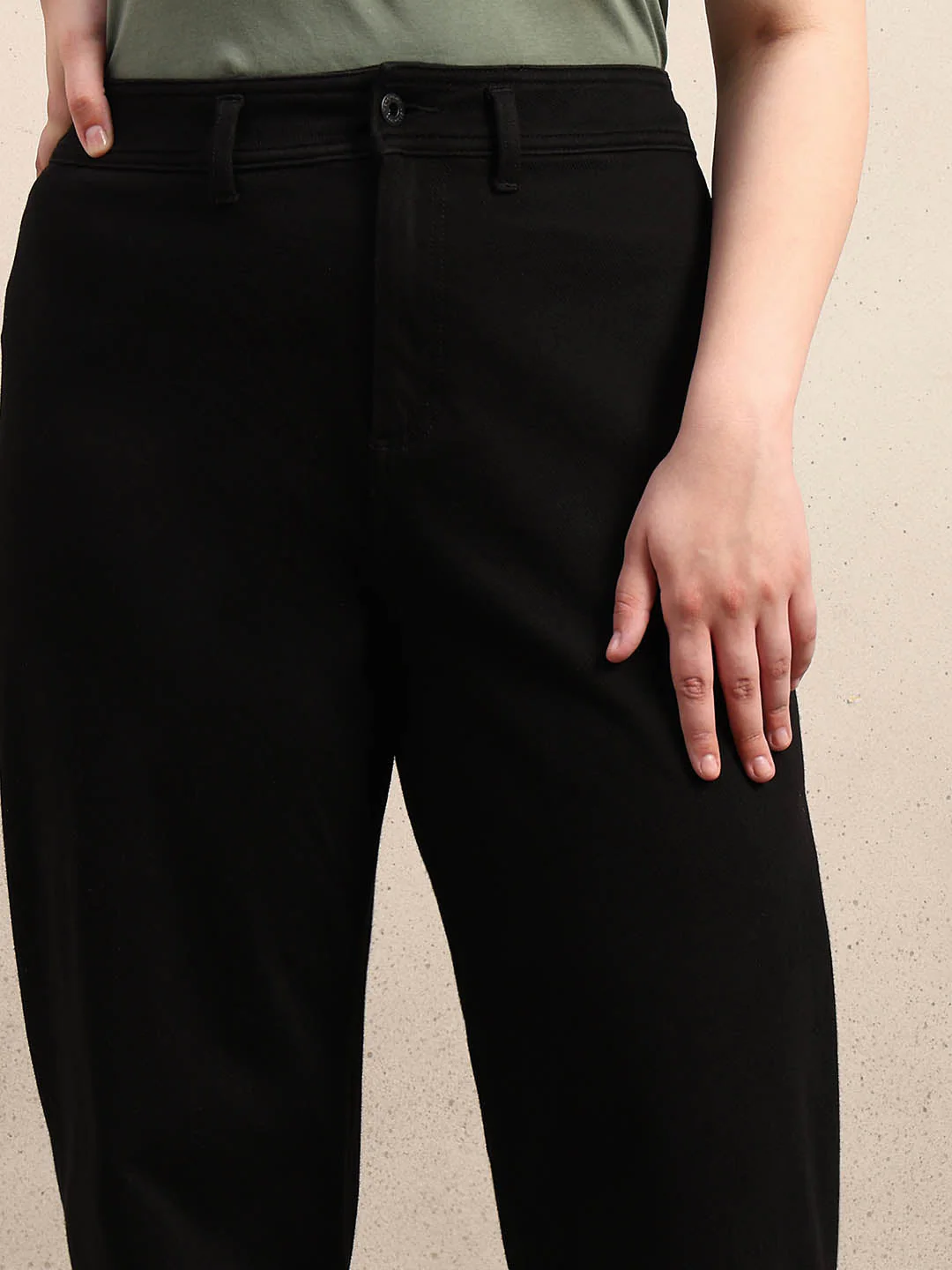 Curve High-Rise Black Flared Jeans - Image 6