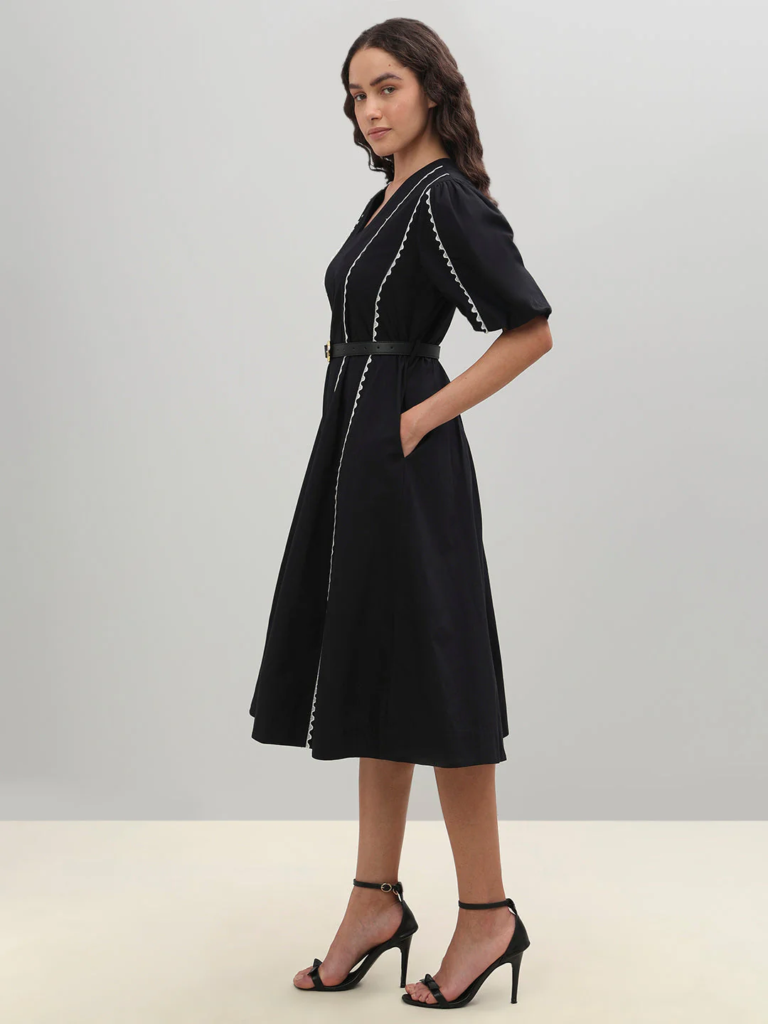 V-Neck Contrast Stitch Midi Dress - Image 3
