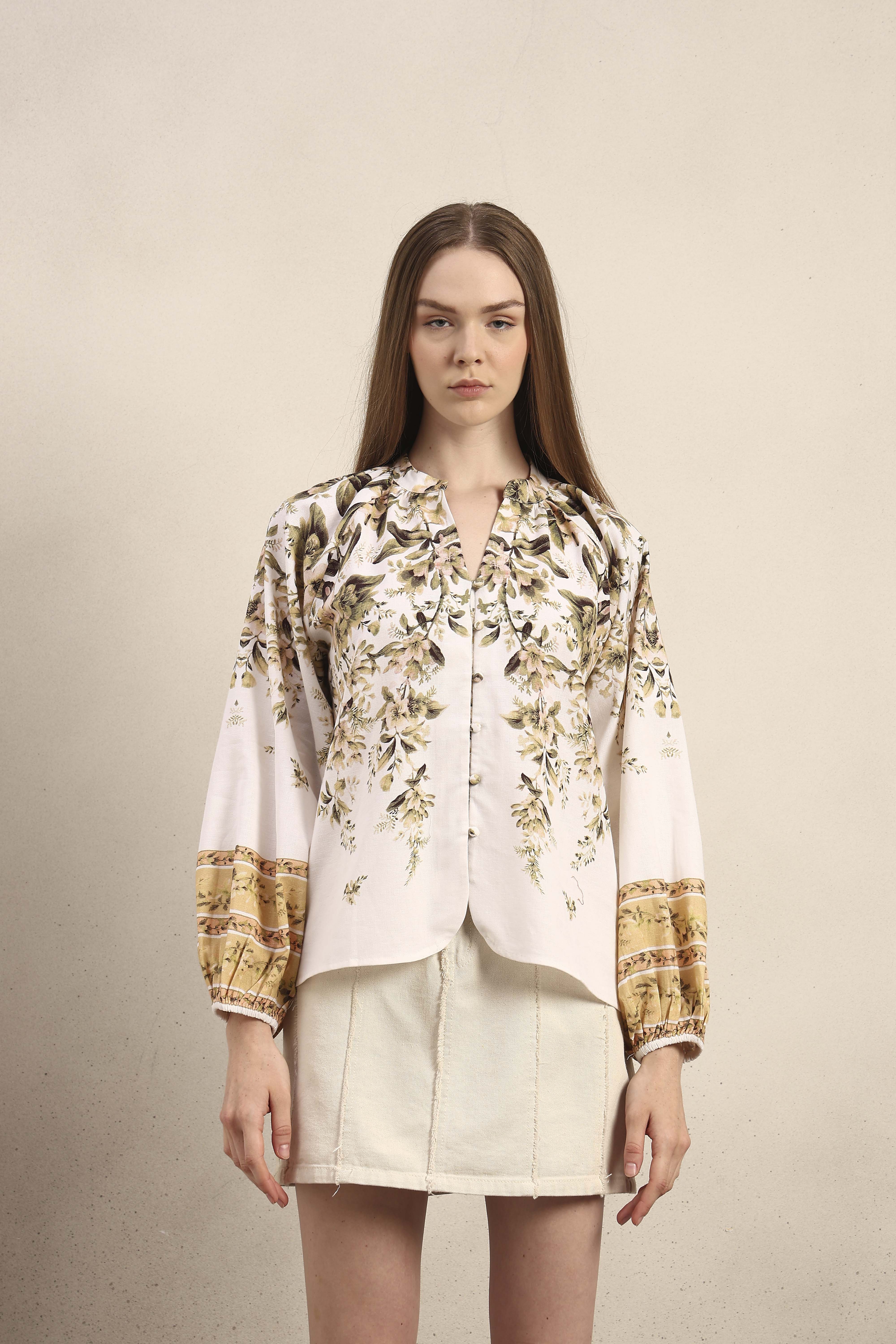 Delicate Floral Print Top - Image 9