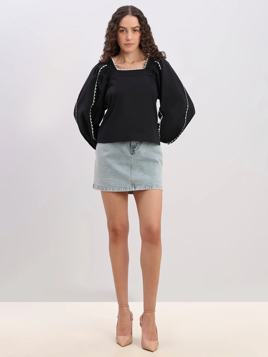 Black Square-Neck Puff Sleeve Top - Image 5