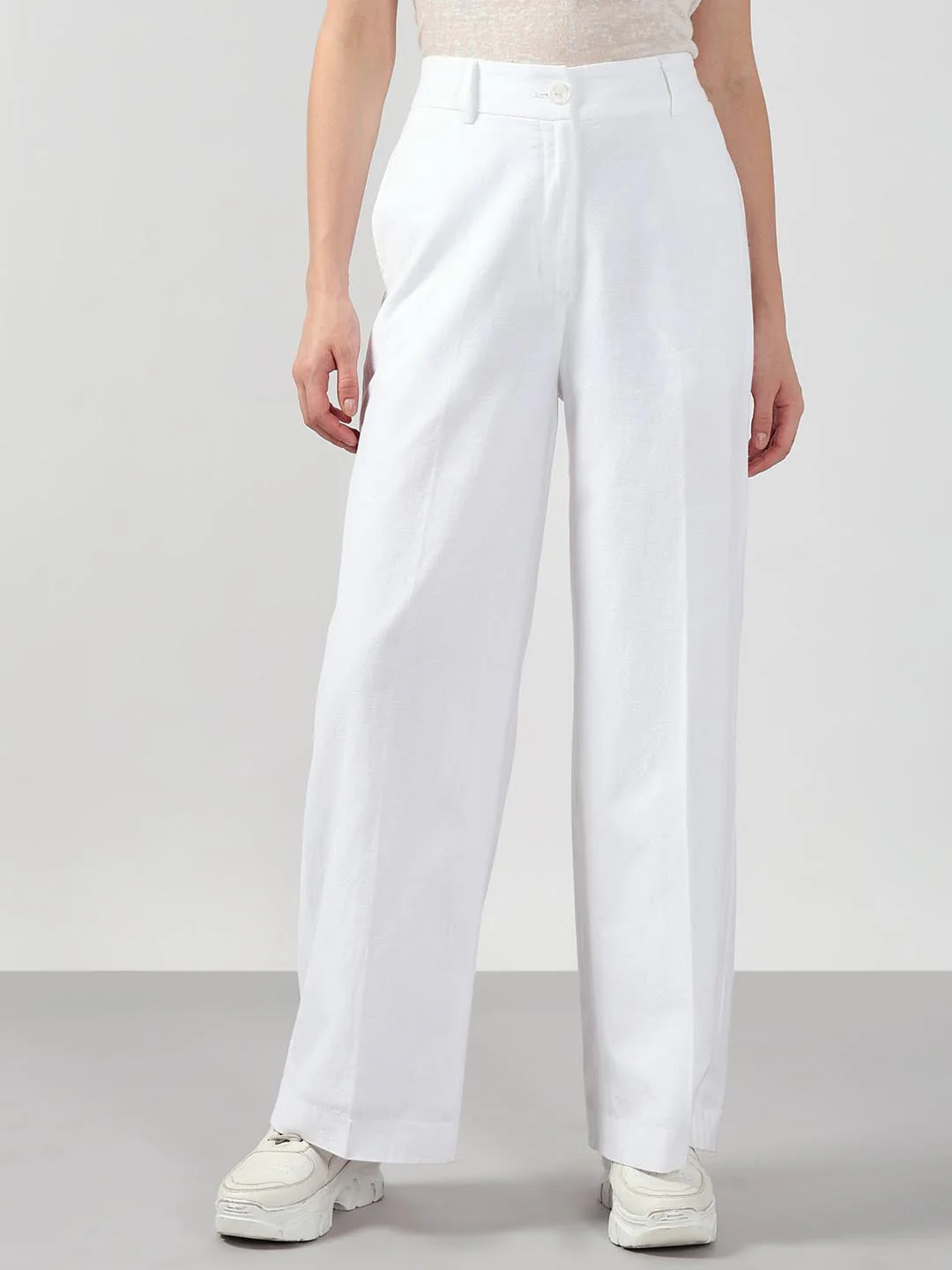 White Mid Rise Straight Fit Pants - Image 2