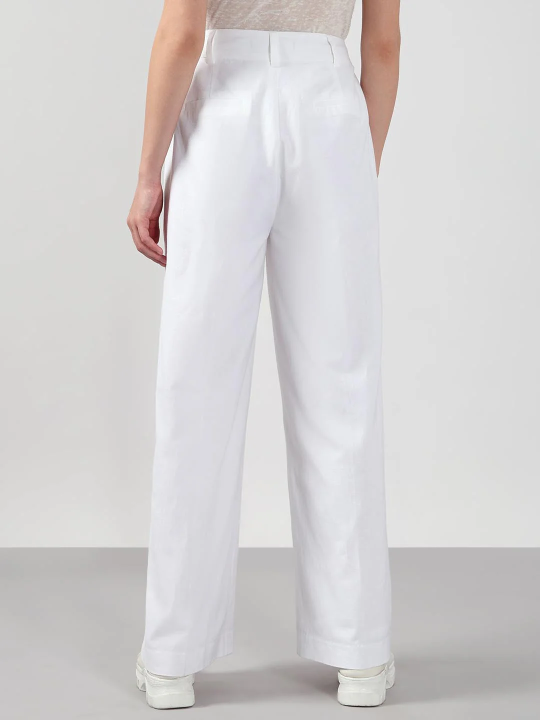 White Mid Rise Straight Fit Pants - Image 3